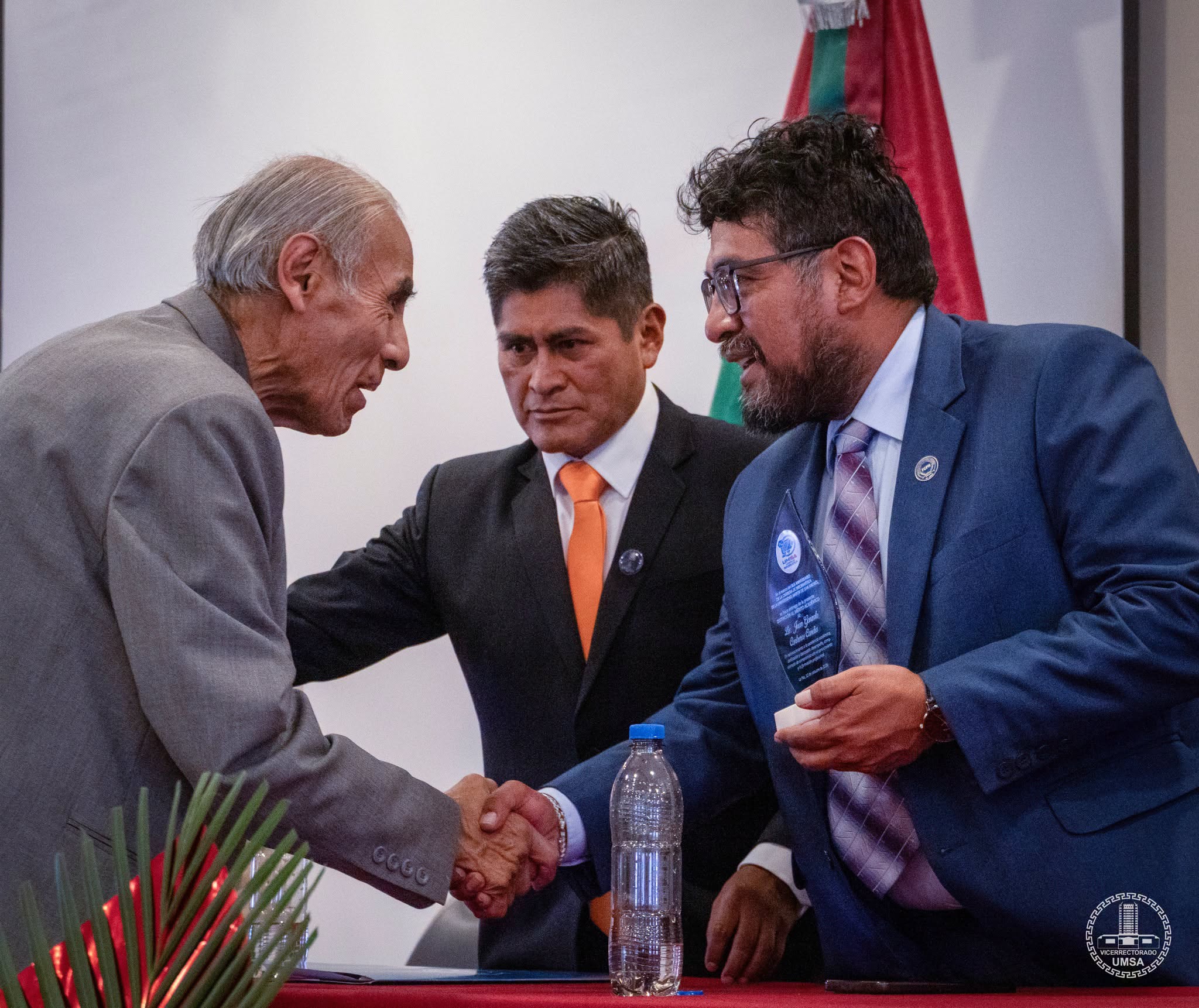 42 AÑOS FORMANDO PROFESIONALES QUE CONSTRUYEN EL FUTURO TECNOLÓGICO DEL PAÍS